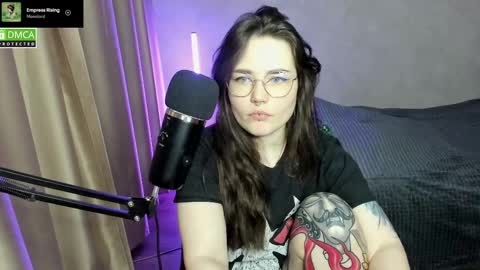 Red online show from February 2025 06:13:02 PM