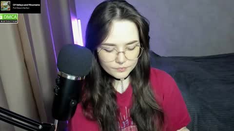 Red online show from February 2025 06:15:02 PM