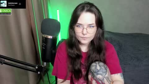 Red online show from March 2025 06:52:01 PM