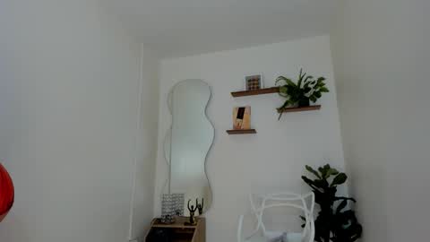 Snapshot of hellen_coy chatting on September 2025 03:22:01 AM Julieta online show from September 2025 03:22:01 AM