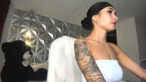 Hellen online show from December 2025 01:16:02 PM