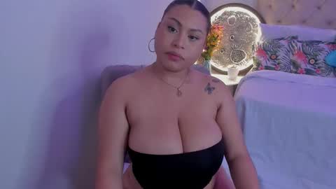 hellenamazing online show from December 2025 06:44:02 AM