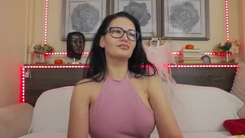    online show from October 2025 02:45:02 AM