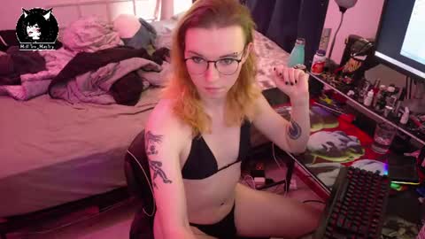 Snapshot of hellfire_girl chatting on July 2026 09:01:02 PM Hayley online show from July 2026 09:01:02 PM