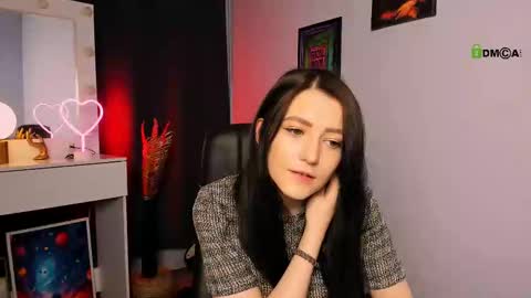 Helli online show from March 2025 08:11:02 PM