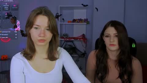 Helli online show from October 2025 07:14:01 PM