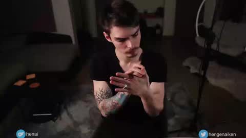 Snapshot of hengen_aiken chatting on February 2025 06:31:02 PM Hengen Aiken online show from February 2025 06:31:02 PM