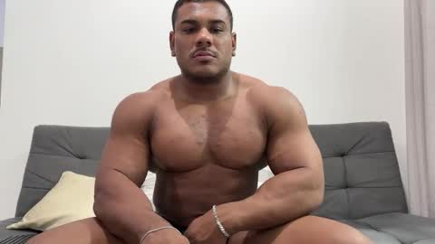 Henri online show from February 2025 10:52:02 PM