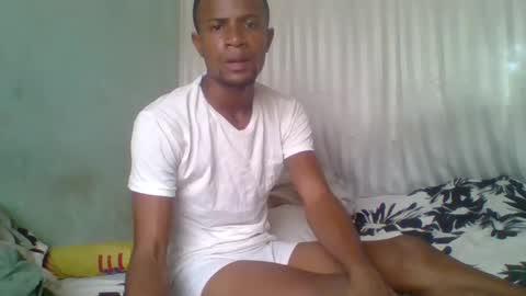 Snapshot of henriotflavien20 chatting on December 2024 11:07:02 AM Adrian Honey online show from December 2024 11:07:02 AM