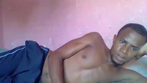 Snapshot of henriotflavien20 chatting on December 2024 09:07:02 AM Adrian Honey online show from December 2024 09:07:02 AM