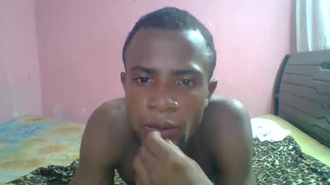 Snapshot of henriotflavien20 chatting on December 2024 11:44:01 AM Adrian Honey online show from December 2024 11:44:01 AM