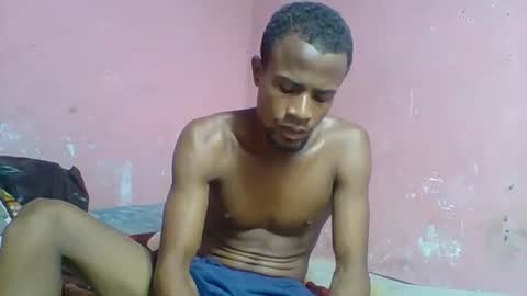 Snapshot of henriotflavien20 chatting on December 2024 04:30:01 PM Adrian Honey online show from December 2024 04:30:01 PM