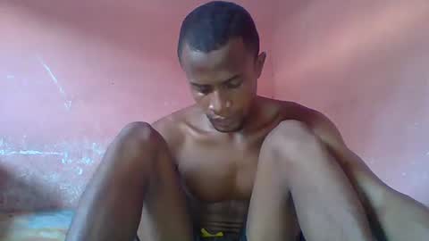 Snapshot of henriotflavien20 chatting on January 2025 06:10:01 AM Adrian Honey online show from January 2025 06:10:01 AM