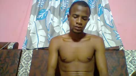 Snapshot of henriotflavien20 chatting on January 2025 04:41:02 AM Adrian Honey online show from January 2025 04:41:02 AM