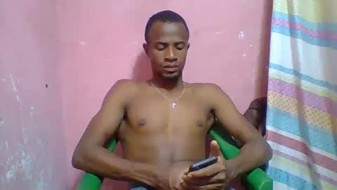 Snapshot of henriotflavien20 chatting on November 2025 02:02:02 AM Adrian Honey online show from November 2025 02:02:02 AM