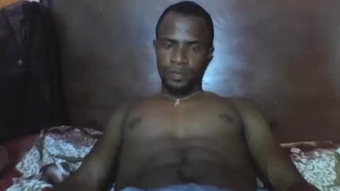 Snapshot of henriotflavien20 chatting on November 2025 09:33:01 AM Adrian Honey online show from November 2025 09:33:01 AM