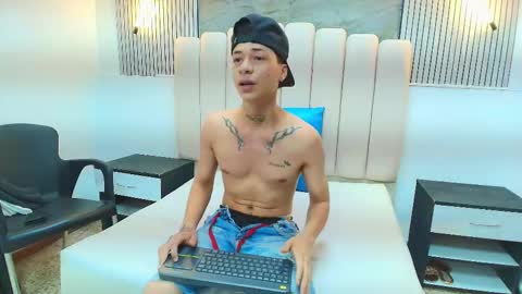 Henry online show from February 2026 09:13:02 PM