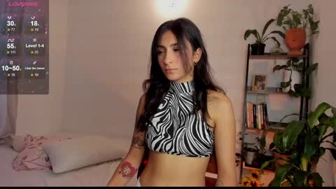 Snapshot of hera_069 chatting on January 2025 11:46:01 AM Hello I am Valentina independent Colombian model I love sensuality and pleasure welcome online show from January 2025 11:46:01 AM