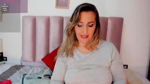 Snapshot of hera_godess chatting on January 2025 01:12:02 PM Hera godes online show from January 2025 01:12:02 PM