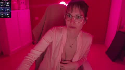 Snapshot of heraluna_ chatting on January 2025 11:15:01 PM HeraLuna  online show from January 2025 11:15:01 PM