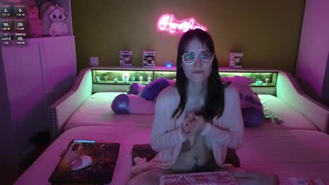 Snapshot of heraluna_ chatting on February 2025 11:09:01 PM HeraLuna  online show from February 2025 11:09:01 PM