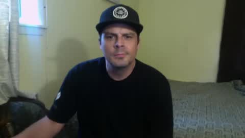 Snapshot of here_we_go_00 chatting on January 2025 08:22:01 PM Geebz online show from January 2025 08:22:01 PM