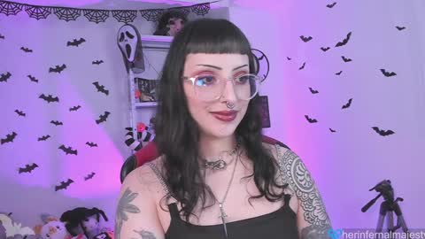 Snapshot of herinfernalmajesty chatting on January 2025 01:56:01 AM  Marie  online show from January 2025 01:56:01 AM