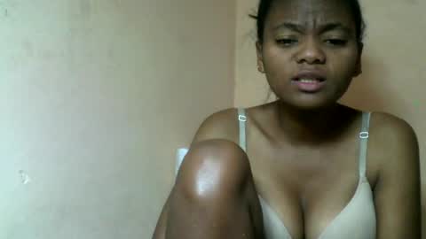 Snapshot of herisse01 chatting on June 2026 05:15:01 PM herisse01 online show from June 2026 05:15:01 PM