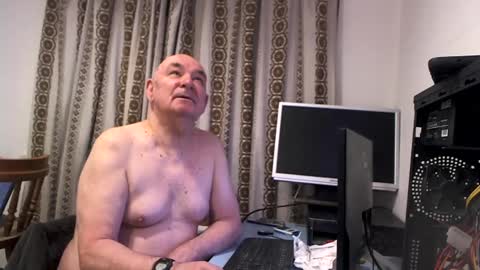mature online show from January 2025 06:05:01 AM