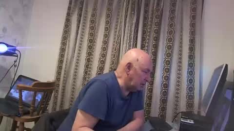 mature online show from January 2025 07:04:01 AM