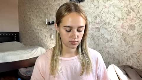 Snapshot of hermiladziekan chatting on September 2025 07:41:02 AM Sylvia online show from September 2025 07:41:02 AM
