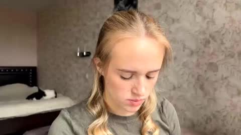 Snapshot of hermiladziekan chatting on September 2025 08:05:02 AM Sylvia online show from September 2025 08:05:02 AM