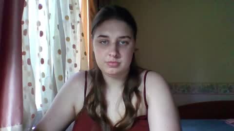 hess_luna_ online show from September 2025 09:11:02 AM