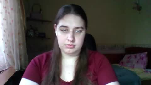 hess_luna_ online show from December 2025 10:13:01 AM