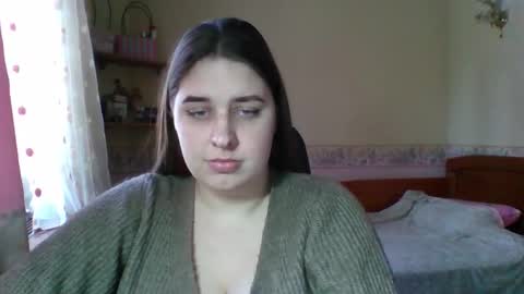 hess_luna_ online show from January 2026 10:08:02 AM