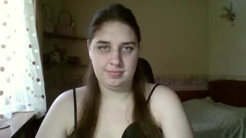 hess_luna_ online show from February 2026 09:59:01 AM