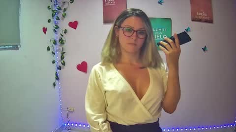 Snapshot of hestesiaxx chatting on January 2025 10:46:02 PM Hestesiaxx online show from January 2025 10:46:02 PM