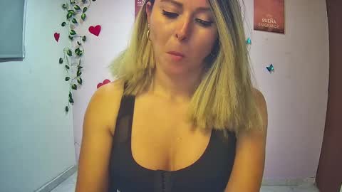 Snapshot of hestesiaxx chatting on March 2025 01:16:01 AM Hestesiaxx online show from March 2025 01:16:01 AM