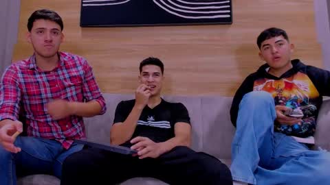 heteros men online show from December 2025 01:50:02 PM