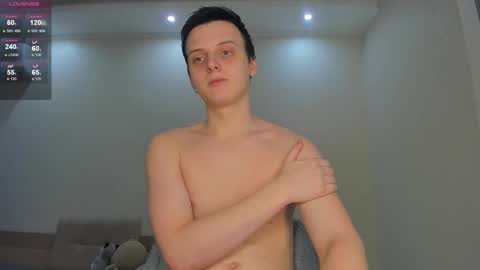 Snapshot of hey_chrisss chatting on October 2025 01:12:02 PM Christian online show from October 2025 01:12:02 PM