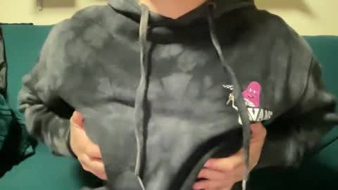 Snapshot of heybluebabe chatting on February 2025 01:40:02 PM Blue online show from February 2025 01:40:02 PM