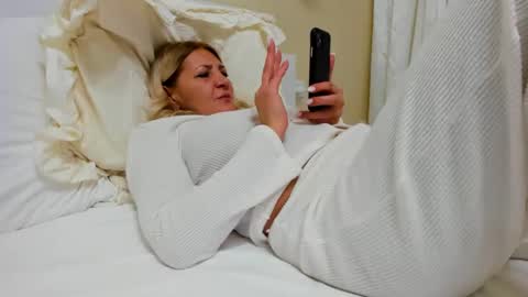 Heyheygrey online show from February 2025 07:38:02 PM