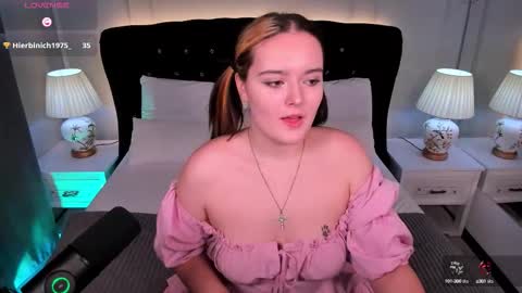 Snapshot of heymarybaby chatting on September 2025 07:56:02 AM Amazing Mary online show from September 2025 07:56:02 AM