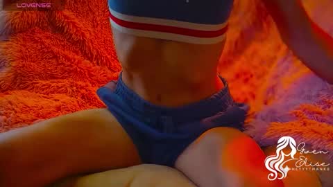 Snapshot of heyyythanks chatting on October 2025 03:35:01 PM Gwen Elise online show from October 2025 03:35:01 PM