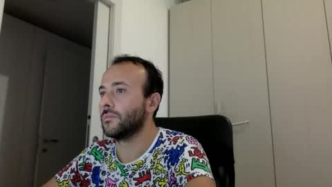 Snapshot of hhombre chatting on September 2025 07:43:02 AM hhombre online show from September 2025 07:43:02 AM