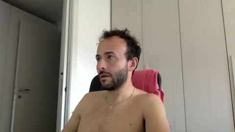Snapshot of hhombre chatting on May 2026 09:27:02 AM hhombre online show from May 2026 09:27:02 AM