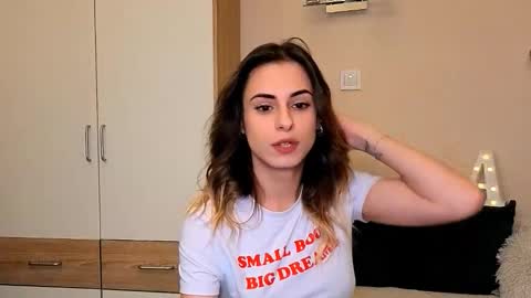 Ana online show from October 2025 05:53:01 PM