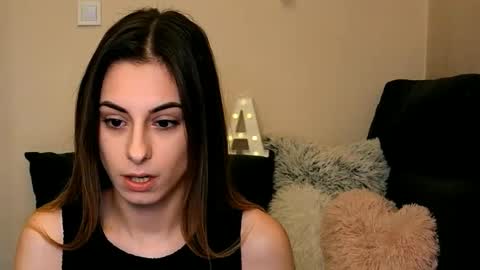 Ana online show from November 2025 05:26:01 PM