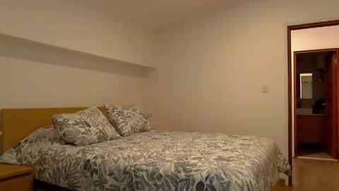 Snapshot of highnightz chatting on May 2026 01:32:02 AM highnightz online show from May 2026 01:32:02 AM