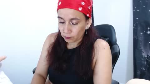 hikaryfire online show from November 2025 05:47:02 PM